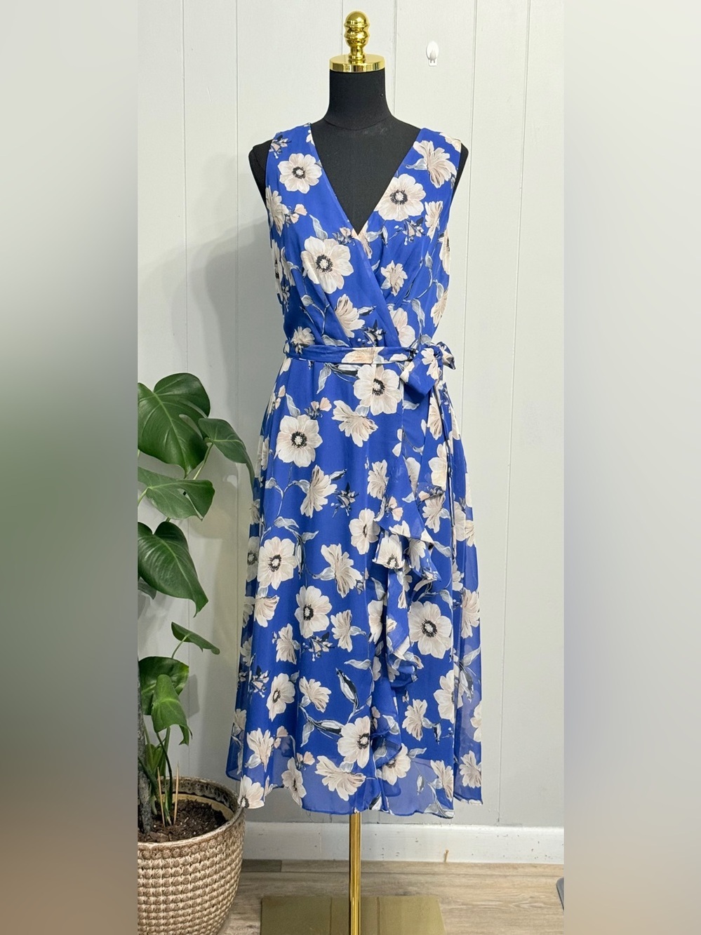 Jessica Howard Blue Floral Wrap Midi Dress with Cream Blooms